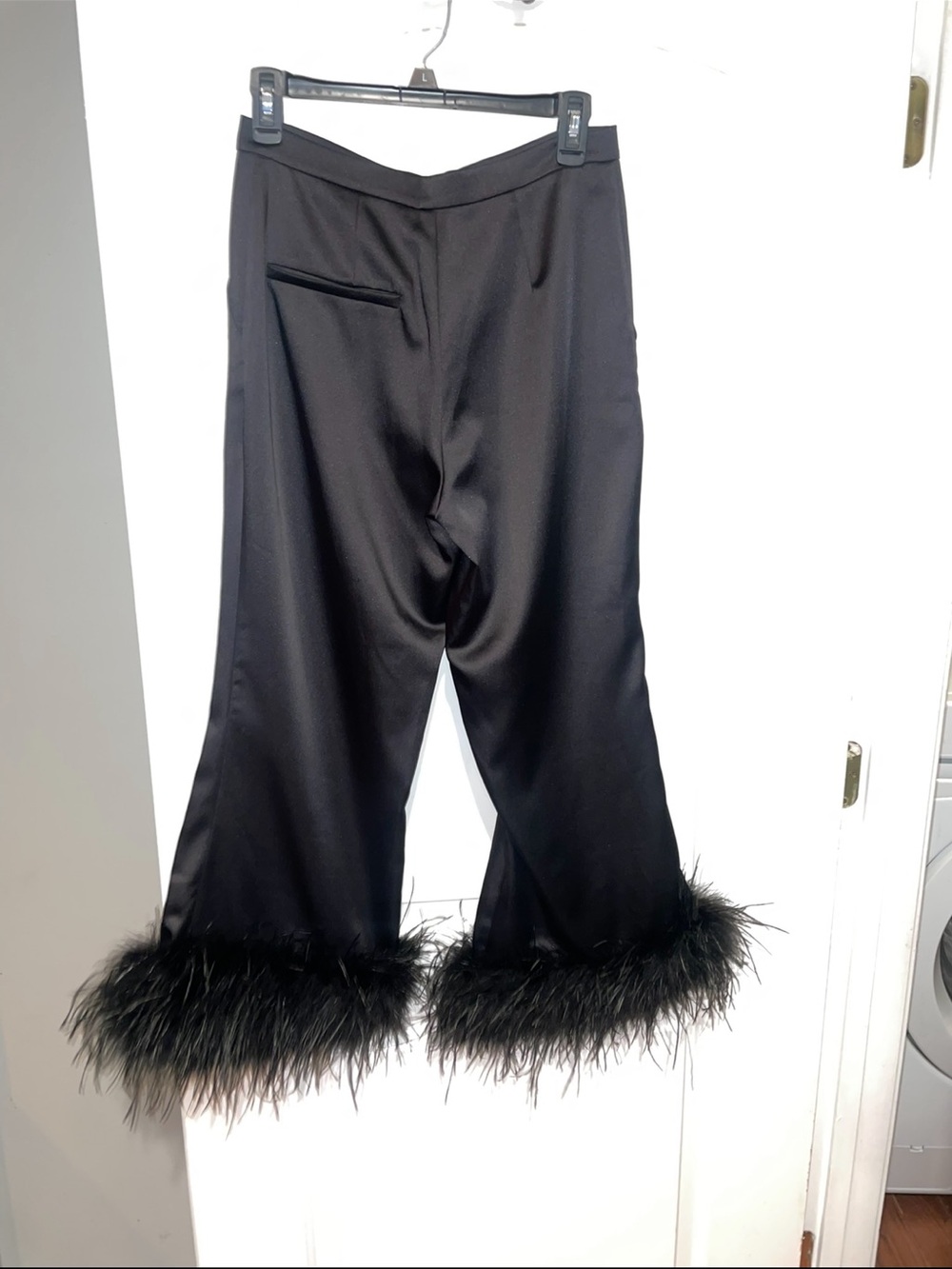 New! GIGII’S Visby Satin Marabou Feather Trim Wide Leg Trousers 🖤 Small NWT! - Picture 9 of 12